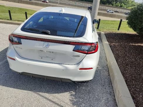 Used 2023 Honda Civic Sport Touring image 12