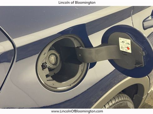 Used 2019 Lincoln MKC Reserve image 18