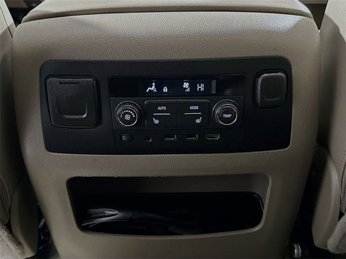 Used 2017 GMC Yukon SLT w/ Open Road Package image 29