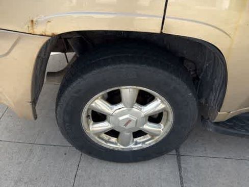 Used 2005 GMC Envoy SLT image 5