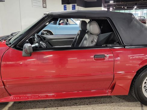 Used 1989 Ford Mustang GT RWD image 25
