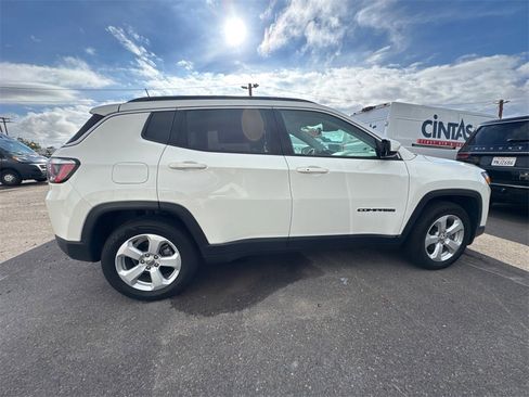 Used 2018 Jeep Compass Latitude w/ Popular Equipment Group image 12