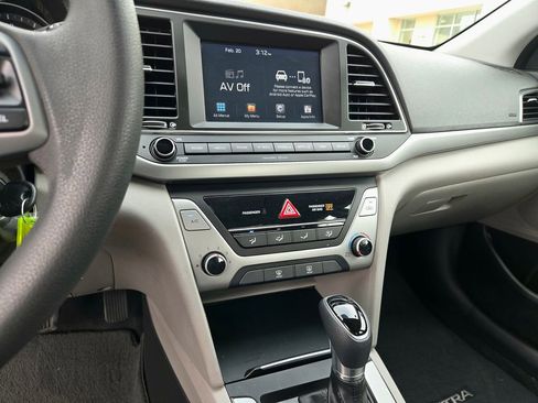 Used 2018 Hyundai Elantra SEL image 15