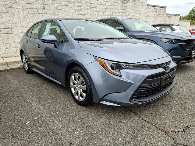 Used 2026 Toyota Corolla LE FWD image 3