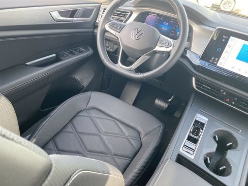 New 2026 Volkswagen Atlas Cross Sport SE FWD image 10