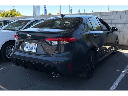 Used 2023 Toyota Corolla SE w/ Carpet Mat Package (TMS) FWD image 5