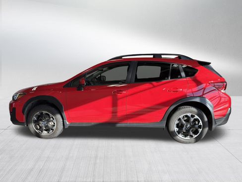 Used 2023 Subaru Crosstrek 2.0i Premium image 4