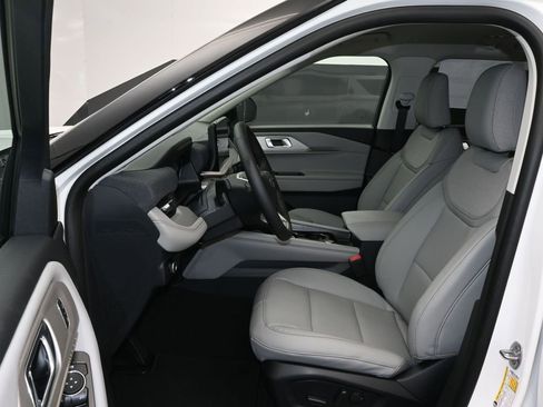 New 2026 Ford Explorer Active w/ Active Comfort Package image 14