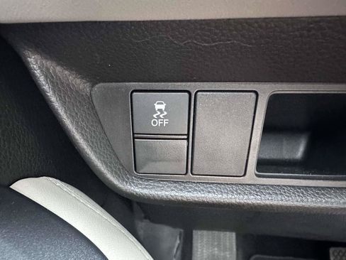Used 2023 Honda HR-V LX image 15