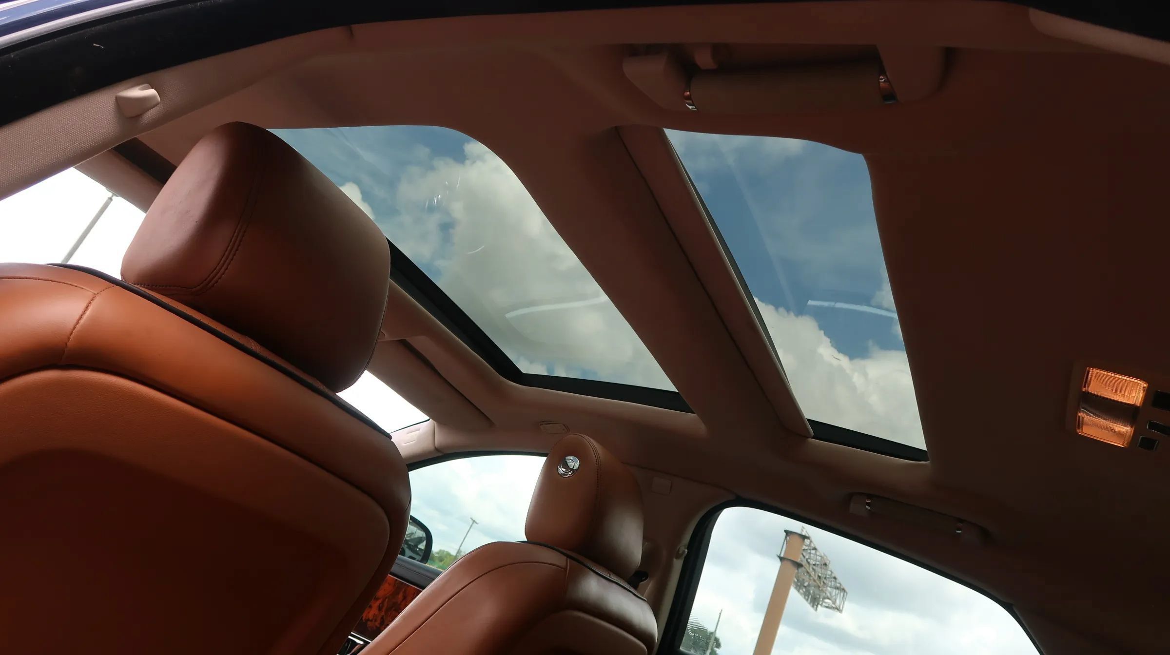 Used 2016 Jaguar XJ R-Sport RWD image 43