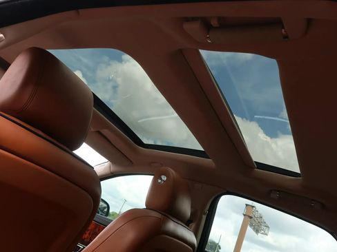 Used 2016 Jaguar XJ R-Sport RWD image 43