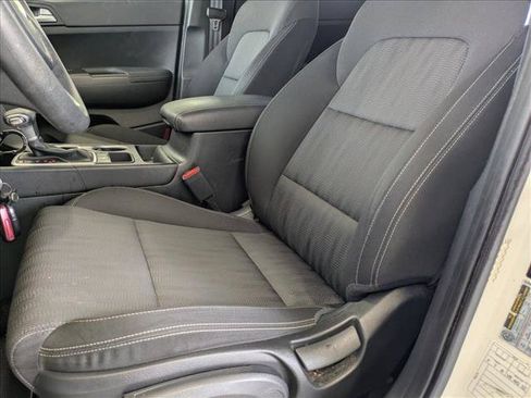 Used 2021 Kia Sportage LX FWD image 12