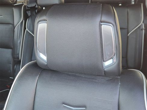 Used 2022 Cadillac Escalade ESV Sport w/ Touring Package image 22