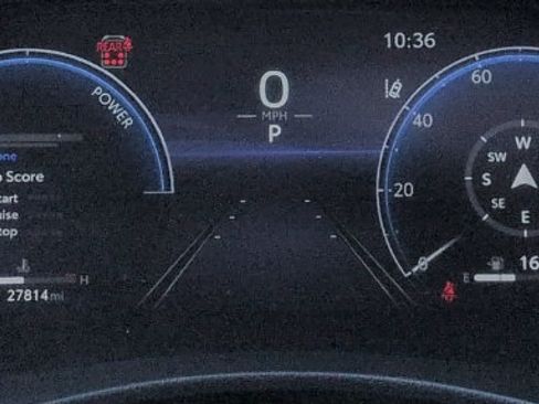 Used 2024 Toyota Highlander Platinum FWD image 7