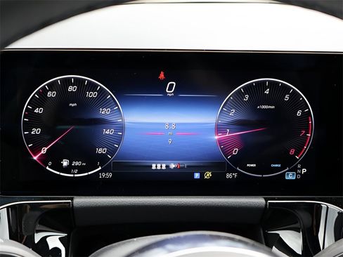 Used 2025 Mercedes-Benz GLA 250 4MATIC image 28