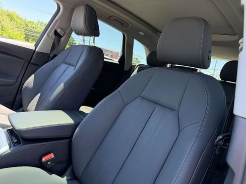 Certified 2025 Audi Q5 Premium w/ Convenience Package AWD/4WD image 10