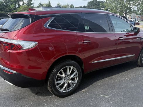 Used 2023 Buick Enclave Essence w/ Experience Buick Package FWD image 6