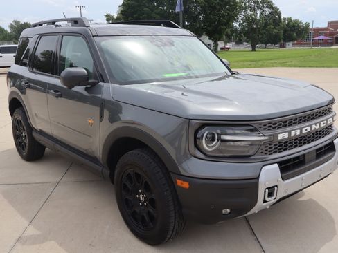 Used 2025 Ford Bronco Sport Badlands w/ Badlands Tech Package AWD/4WD image 4