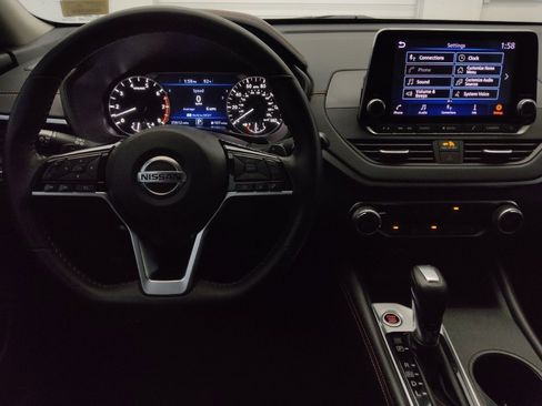 Used 2020 Nissan Altima 2.5 SR FWD image 22