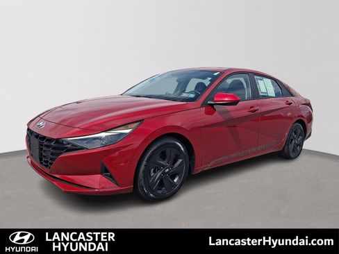 Used 2021 Hyundai Elantra SEL w/ Convenience Package FWD image 1