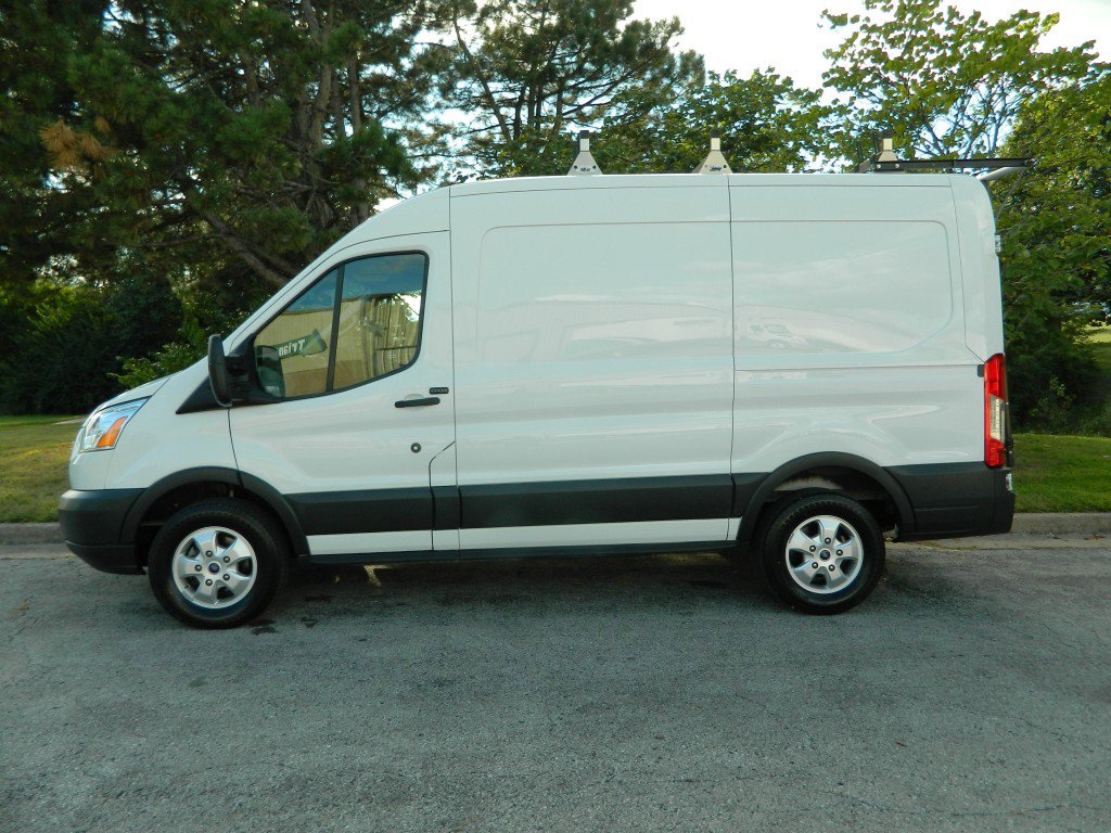 Used 2018 Ford Transit 250 130 Medium Roof w/ Exterior Upgrade Package RWD image 4