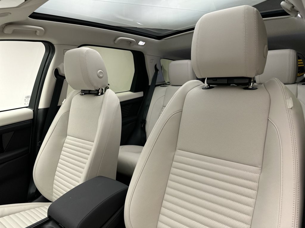 Certified 2025 Land Rover Discovery Sport S AWD/4WD image 8
