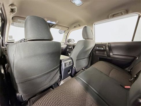 Used 2024 Toyota 4Runner TRD Off-Road image 10