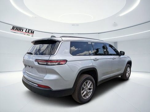 New 2025 Jeep Grand Cherokee L Laredo RWD image 3