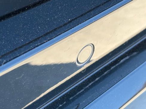 Used 2024 Nissan Ariya FWD image 12