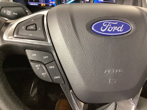 Used 2024 Ford Edge SEL image 24