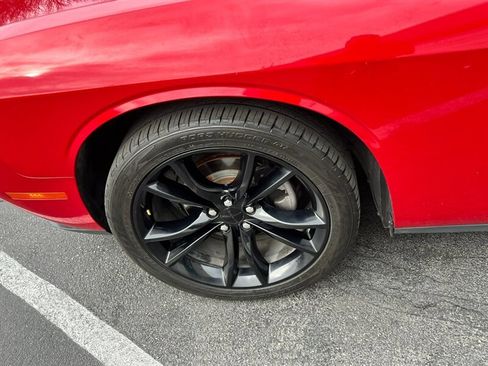 Used 2016 Dodge Challenger SXT w/ Blacktop Package image 13