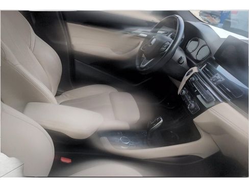 Used 2023 BMW X2 sDrive28i w/ Premium Package image 5