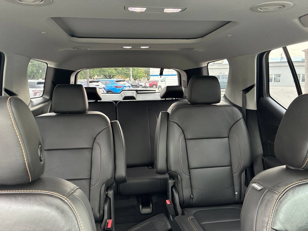 Used 2020 Chevrolet Traverse LT w/ LT Premium Package AWD/4WD image 39