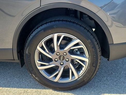Certified 2024 Lincoln Corsair AWD w/ Rear Removable Package Tray image 9