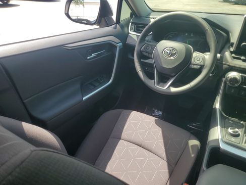 Certified 2024 Toyota RAV4 XLE w/ Convenience Package AWD/4WD image 20