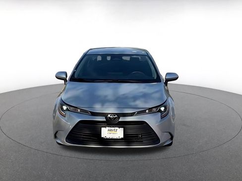 Used 2025 Toyota Corolla LE FWD image 4