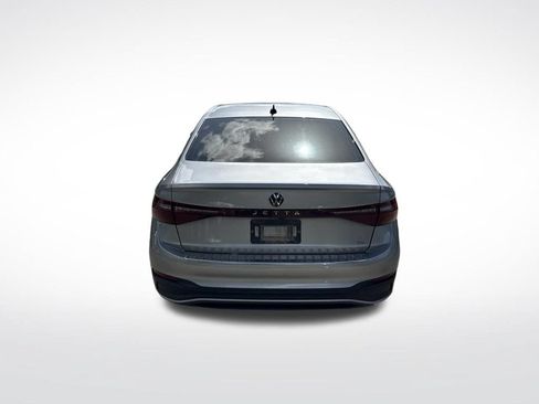 Used 2025 Volkswagen Jetta SE FWD image 7