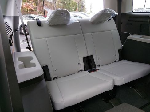 New 2025 Hyundai Santa Fe Calligraphy w/ Tow & Go Package AWD/4WD image 12