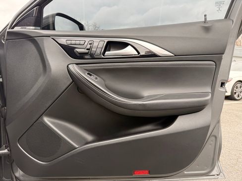 Used 2018 INFINITI QX30 Sport w/ Sport Leather Package image 32