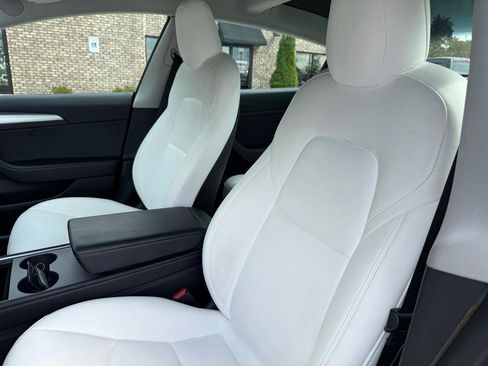Used 2022 Tesla Model 3 Long Range AWD/4WD image 12
