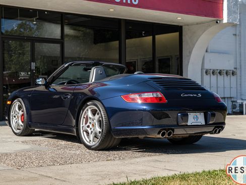 Used 2005 Porsche 911 Carrera S RWD image 4