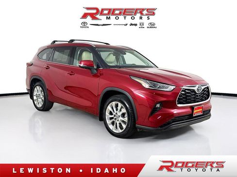 Used 2024 Toyota Highlander Limited AWD/4WD image 1