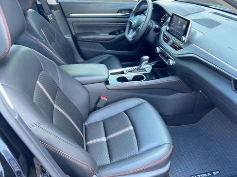 Used 2023 Nissan Altima 2.5 SR image 29