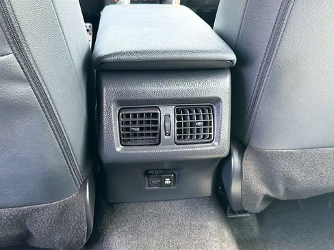 Used 2025 Toyota Camry SE FWD image 25