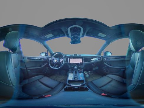 Used 2025 Porsche Macan image 30