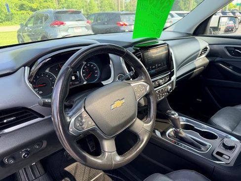 Used 2019 Chevrolet Traverse Premier w/ LPO, Floor Liner Package AWD/4WD image 9