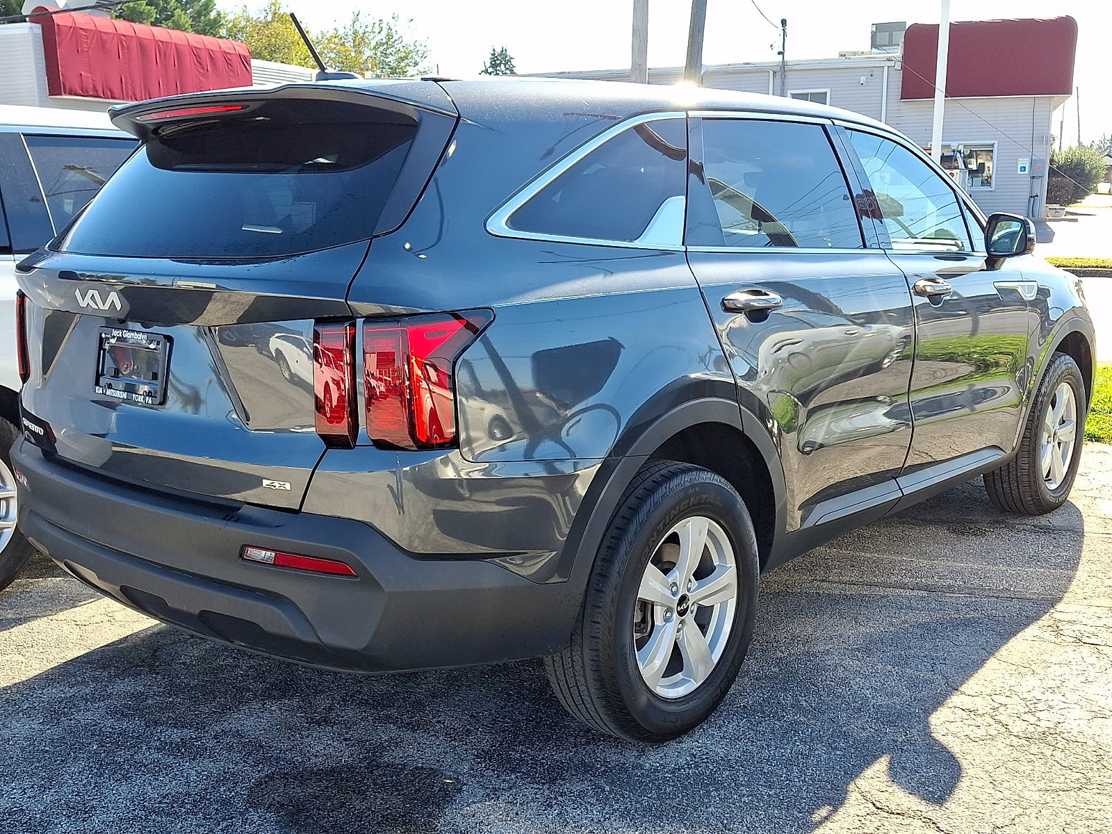 Certified 2023 Kia Sorento LX AWD/4WD image 6
