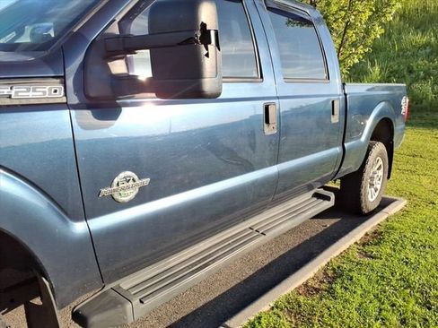 Used 2016 Ford F250 XL w/ XL Appearance Package AWD/4WD image 5
