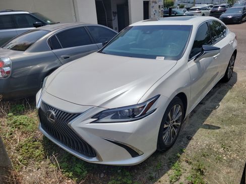 Used 2021 Lexus ES 350 w/ Premium Package FWD image 1