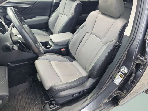 Used 2022 Subaru Outback Limited AWD/4WD image 6